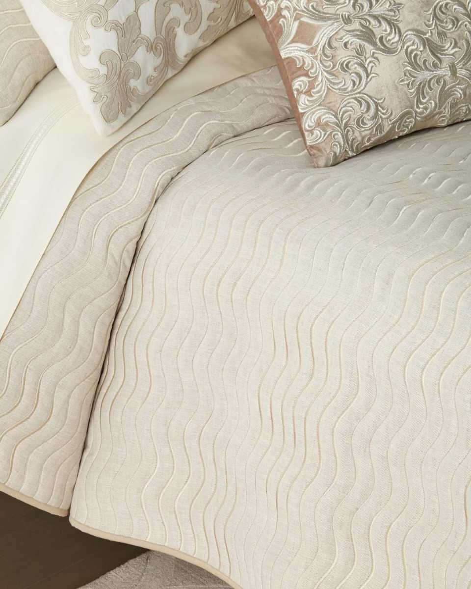 Taylor Wave Quilt,